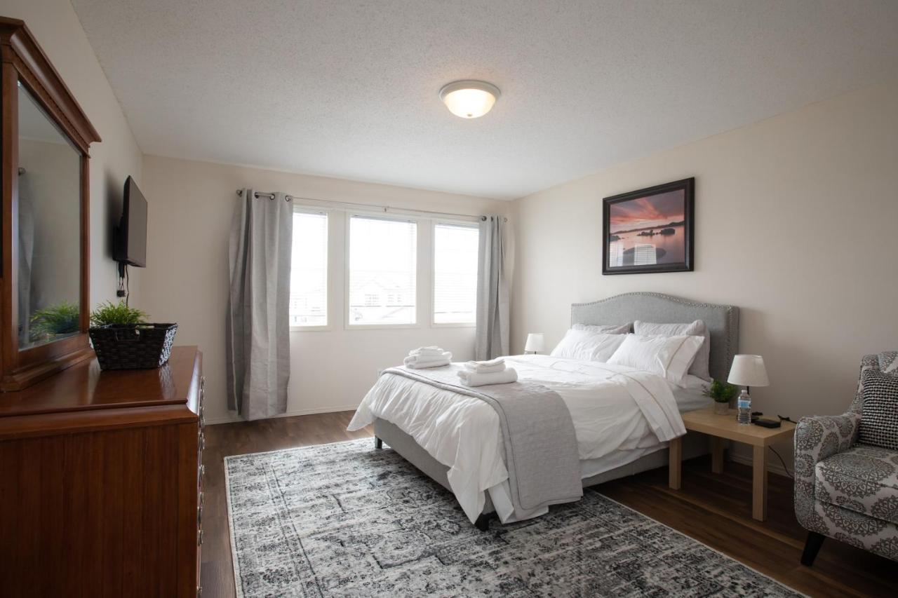 וויניפג Elegant 6 Bedroom House Near U Of Manitoba מראה חיצוני תמונה